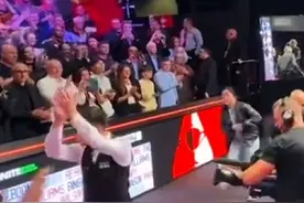 懂得感恩的孩子，赵心童夺冠后立马展示国旗，他的背后有一个伟大祖国#赵心童 #内容启发搜索视频封面