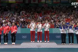 #中国🇨🇳乒乓 #世界冠军 #国歌响起 #颁奖现场视频封面