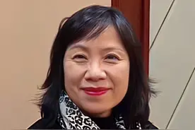 她曾穿越战火硝烟，深入老山前沿阵地，送医送药慰问前线战士，并参加一等功臣赵维军、“排雷大王”骆牧渊、战斗英雄徐良等英雄的救护任务，也是芳华原型人物之一，她就是三等功臣，战地女神张茹女士，向巾帼英雄致以最崇高的敬意！#致敬 #巾帼不让须眉 #保家卫国 #最美女兵 #传递正能量视频封面