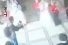 湖北一婚礼跟拍师突发疾病去世 从业者：“挣大钱”只有少数人 （潇湘晨报）视频封面