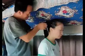 货车司机聂健文带着偏瘫车子跑车四年，妻子因旧疾复发去世，  整理遗物时泪流满面，#真实记录 #卡友司机#真实故事#平安卡友