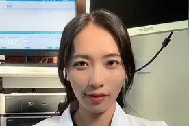 双下巴是淋巴结肿大吗？ 长出了双下巴是因为淋巴结肿大吗？你需要知道两者的区别。#双下巴 #淋巴结肿大 #抖出健康知识宝藏 #健康无畏自在如她#她们的精选视频封面