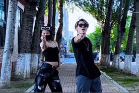 墨镜一戴，哥就是这么拽😂 #原创编舞 @抖音短视频 #抖音潮流舞蹈地图视频封面