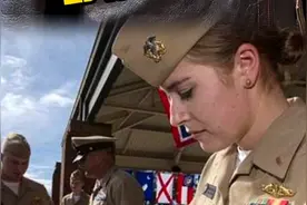 船帽曾被广泛应用，也曾被我们用过却最终摒弃了。也总有人说船帽戴得好不好看，主要看颜值。大家觉得呢？#帽子一戴谁都不爱 #军迷发烧友 #军帽 #二战 #帽子控