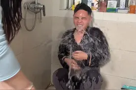 在家泼多好去什么西双版纳#原创视频 #看一遍笑一遍 #万万没想到 #夫妻日常视频封面