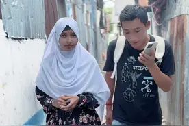 孟加拉国富人区公园偶遇平民窟梦吉娜，最终成为了好朋友！ 那么手机到底要不要送给她？#原创视频 #一定要看到最后 #孟加拉国