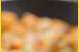 “牛肉美国还能出口到全世界，但在鸡爪子这块儿视频封面