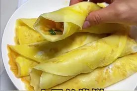 生活化减脂，让减脂融入生活，万物皆可吃，重点是控量～ 减脂是为了更好的生活，而不是因为减脂，忘记了生活。喜欢吃的土豆卷，做成少油低卡版，满足的同时，控制好量，也可以搭配成一顿营养均衡的减脂餐啊～#生活化减脂 #日常做饭 #吃瘦不饿瘦 #今日份早餐 #减肥日常vlog