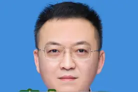 真实还原焦虑症的症状表现。#抖出健康知识宝藏 #焦虑症 #焦虑症躯体化症状 #躯体化 #真实还原视频封面