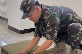 好多同学问我豆腐块怎么叠 时间紧张就简单来个教程吧 希望你们都能学会 学会了就来个关注吧➕视频封面