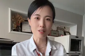 减脂|控糖|100%全麦吐司，配方绝不失败，保姆级教程❗️ 家里有糖人的或者是在减脂期间的小伙伴们，赶紧做起来，这款全麦吐司真的巨好吃，是能感受到满满的麦香味，没有乱七八糟的材料，有的只是面香味儿#烘焙 #吐司面包 #全麦吐司 #全麦面包 #面包视频封面