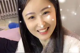 夫妻在一起就是要相互扶持相互照顾，结婚的意义就是一起增加幸福感！#夫妻日常 #婚姻需要两个人用心经营 #这也许就是婚姻的意义吧视频封面