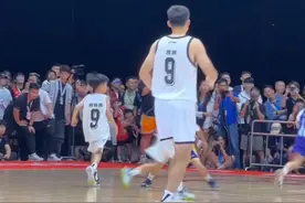 爸爸去哪儿EP2 ｜时光机回到香港，姚基金慈善赛的父子同台，心愿完成啦  #周队带娃 #享受这一刻的自由