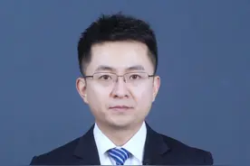 家长质疑布置作业晚被班主任踢出群 #教育局回应家长被踢出群 老师和家长不该对立！#家长被班主任踢出群聊 #家校沟通岂能踢群了事 #声量计划 #大v说视频封面