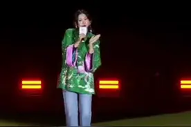 《免我蹉跎苦》黄龄现场演唱完整版#原唱歌手 #天使吻过的嗓音视频封面