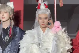 长沙万圣节的氛围提前拉满，又被#长沙世界之窗npc 颜值拿捏住…..惊悚密室、cos盛会、嗨皮蹦迪狂欢…..#长沙世界之窗万神节 #万圣节cos大赏 #已经开始期待万圣节了