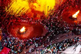 2025年楚雄火把节日程来了 这个夏天，最炽热的狂欢在楚雄！2025彝族火把节即将点燃激情超长待机的精彩活动，从6月底持续到8月！赶紧收藏这份按时间排序的官方活动日程表，规划你的火把节之旅吧！#duo➕热门 #duo小助手带我上热门 #楚雄 #2025楚雄火把节 #楚雄火把节