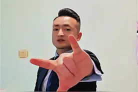 大学生VS四六级 2024年下半年CET全国大学英语四、六级考试成绩开通查询时间2025年2月26日上午6时起，祝所有大学生四六级顺利通过，过过过，分数高高高，录取妥妥妥，上岸就在前方等着咱呢，冲鸭，加油！#全国大学生英语四六级 #四六级成绩查询时间 #四六级 #四六级成绩 #东方红🔥