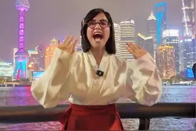 伊朗女孩深情表白中国，十年之后重返上海滩，见证中国奇迹#中国崛起势不可挡 #上海外滩 #外国人在中国 #了不起的中国 #波斯爱丽视频封面
