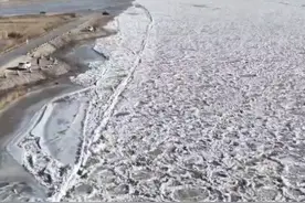 气温大幅回升 黄河加速开河，巴彦淖尔段预计本月底出现首开，今年以文开河为主(拍摄剪辑:闫巍)#气温回升 #黄河 #黄河开河有多壮观 #壮观场面视频封面