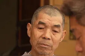 由于很多老人不会看微信群信息，没有得到爱心朋友捐赠的灯视频封面