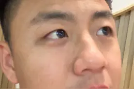 说说这几年的经历吧 没想到自己一个人 竟然坚持走了那么久 也没想到从最开始四肢几乎瘫痪到现在能一点一点行走 真不知道我是幸运的那个 还是不幸运的那个 有时候自己也Emo  但Emo也没用 毕竟最后还要自己调节自己 与其黯淡无光的过着焦虑挠头的生活 还不如让自己尽量保持乐观一些 反正都是每一天 我们只要在努力就好了 你说对吧