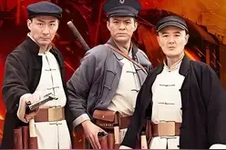 飞虎队：刘洪藏于马匹间，击退李九，用酒瓶砸昏并绑其双腿 刘洪藏于马匹间，击退李九，用酒瓶砸昏并绑其双腿。#老剧回看 #金典影视 #好剧推荐 #电视剧 #热门抗战剧