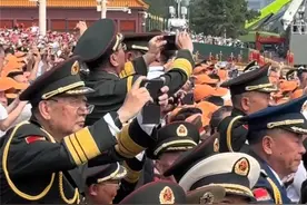 东风-5C液体洲际战略核导弹亮相，打击范围，覆盖全球！