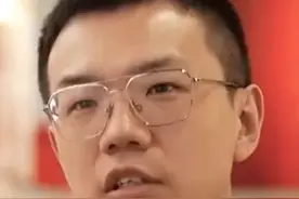 《钢铁洪流进行曲》作者是青岛 39 中毕业生李旭昊