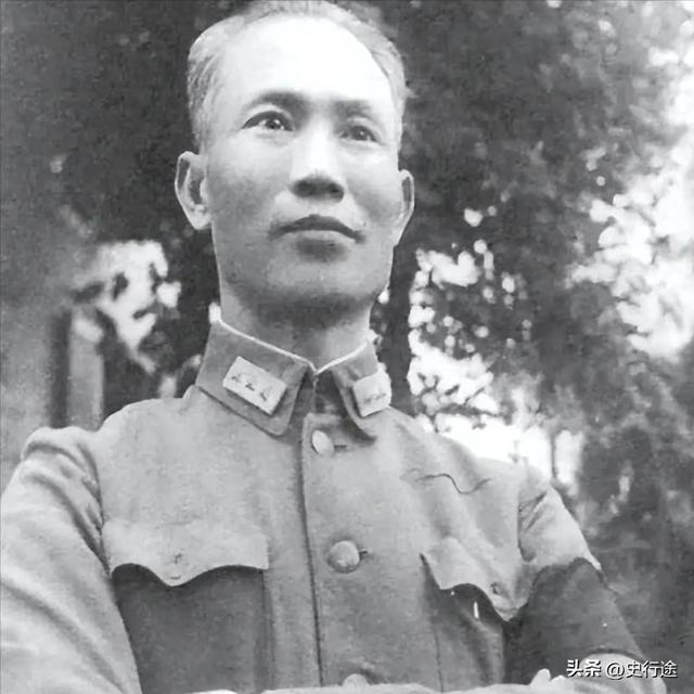 蒋介石败逃台湾之前，谁在掌管台湾，为啥老蒋一去他要拱手奉上？