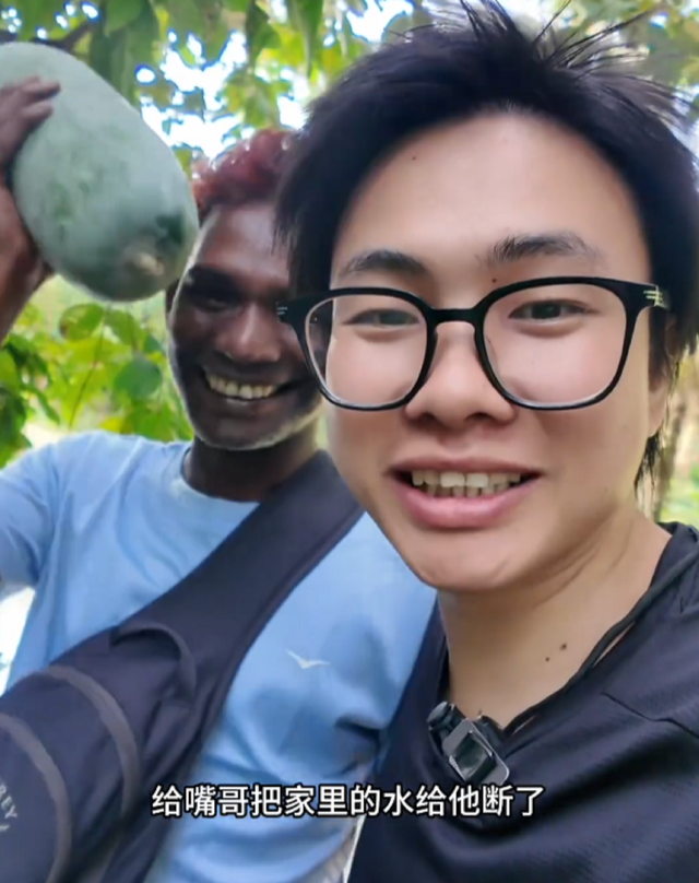 湖北小伙给孟加拉大叔办中国签证，没想到竟然查出有15万的高利贷