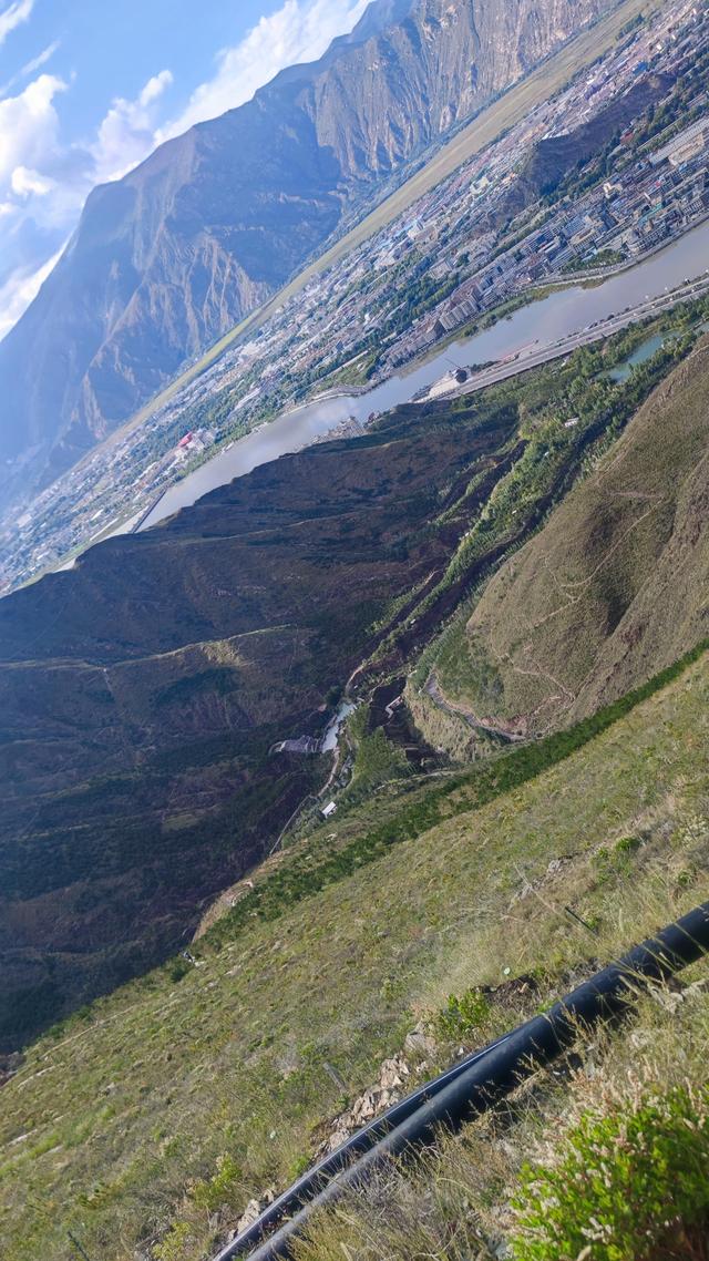 爬拉萨南山公园