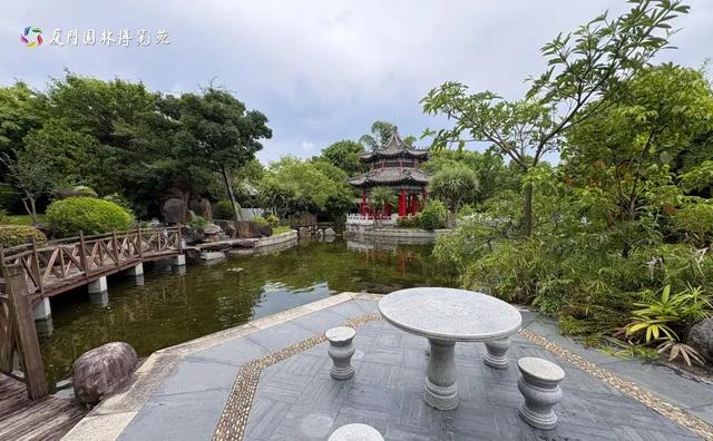 水帘飞泻、喷泉奏乐！厦门清凉“水上秘境”，周末走起→