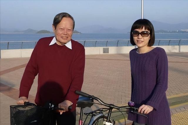翁帆终于不再隐瞒，与杨振宁结婚16年后，含泪说出俩人结婚真相