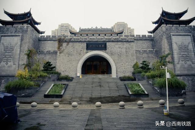 日均开行57趟列车，高铁直达的“康养圣地”