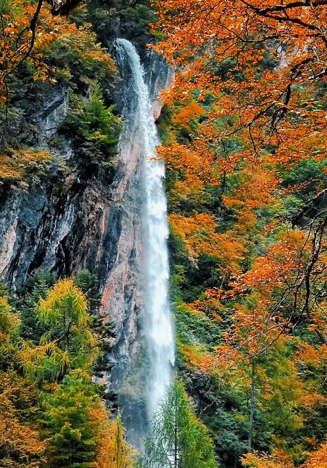 陇南游记：从山水秘境到溶洞奇观，再遇人间烟火