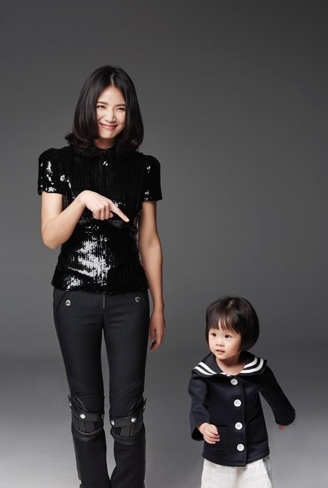 陈思诚爱惨了她	，王凯迷恋着她，41岁成单亲妈妈的她活成了大赢家