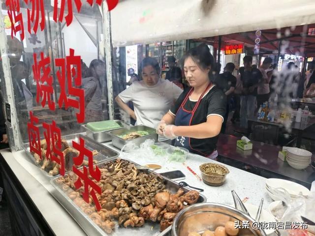 避暑胜地·康养宕昌｜夜逛宕昌：从舌尖到脚尖，游客乐不停