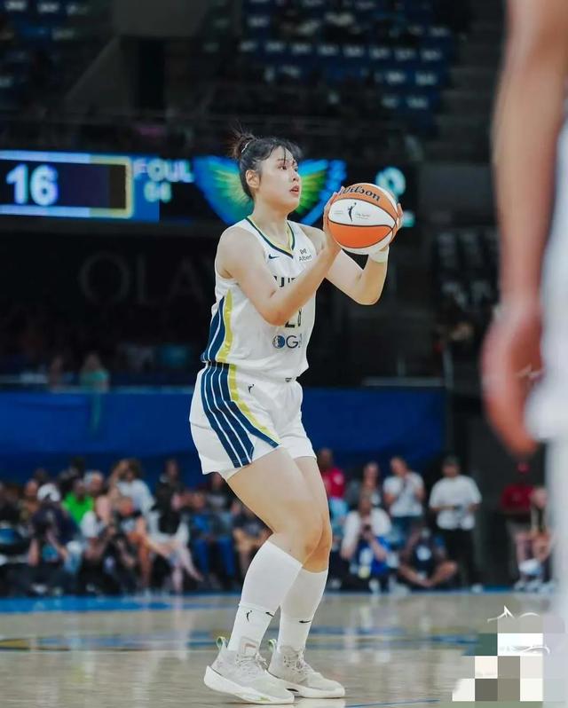 就在刚刚 8月12日下午 中国女篮传来 李梦 李月汝 四川女篮 新消息！