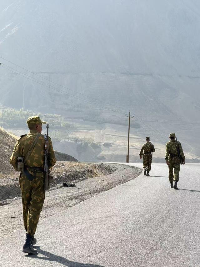 签证零压力！2026年自驾中亚，32天连穿五个斯坦国，一路惊喜连连