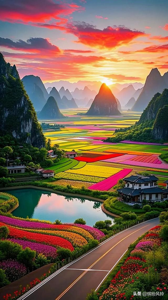 霞光似梦幻锦缎，晕染了天际