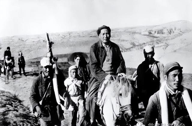 毛主席一生不进故宫，终生再未回延安？周总理的一句话道出实情！