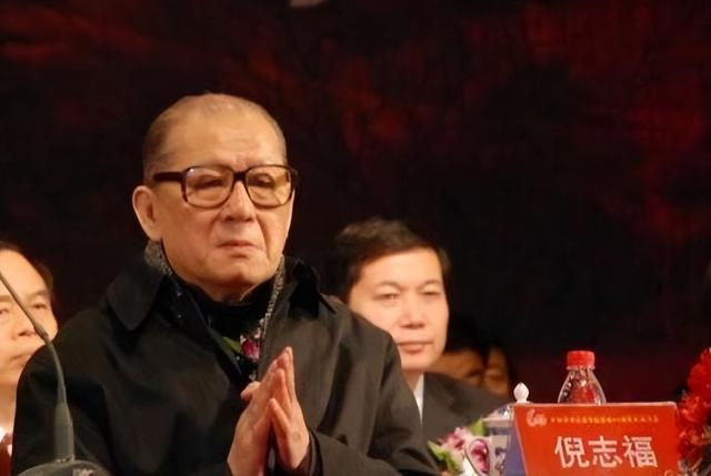 他连续7次当选中央委员，曾任京津沪市委书记，后来2次官至副国级