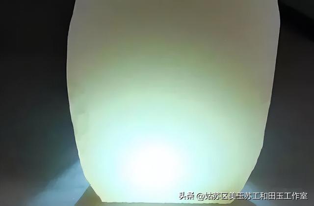 如何从结构上辨别和田玉的产地？