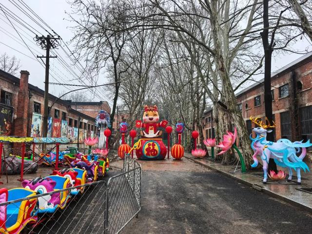 元宵去哪儿玩？快来信阳木机厂文创产业园→