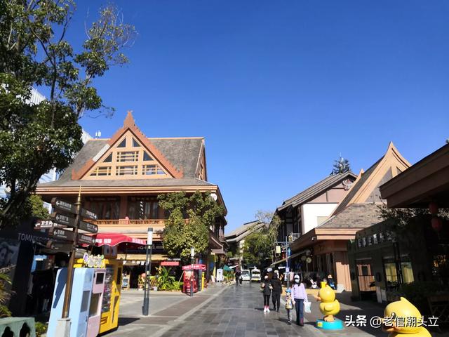 冬天的早上 晒着太阳从大观楼徒步到西山茶马花街 是什么样的感受？