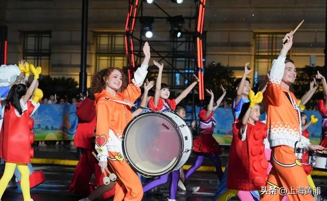 台前梦幻，幕后守护！原来这就是上海旅游节大巡游的“双面魅力”