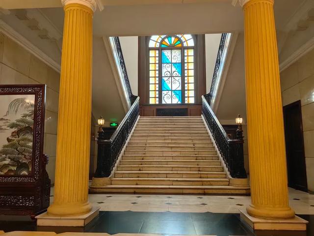 爆火影视剧都在哈铁老建筑取景?快来打卡猜剧名!