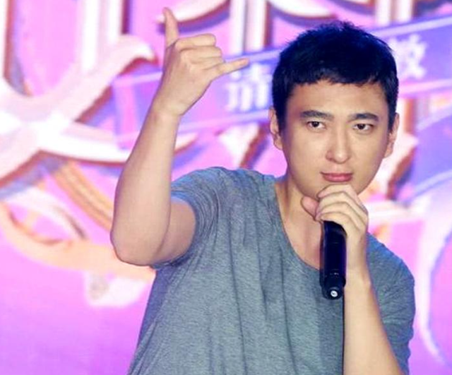 官媒发文，38岁王思聪再破天花板，让王健林和整个商界沉默了