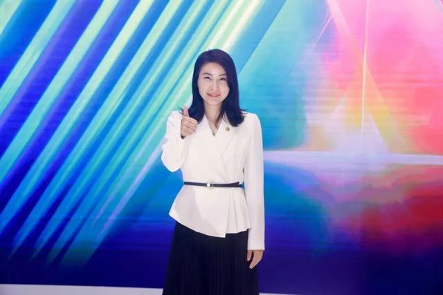 摊牌了！结婚13年	，郭晶晶再次迎来喜讯，原来霍震霆当年没说错